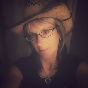 Meet your Posher, Michele